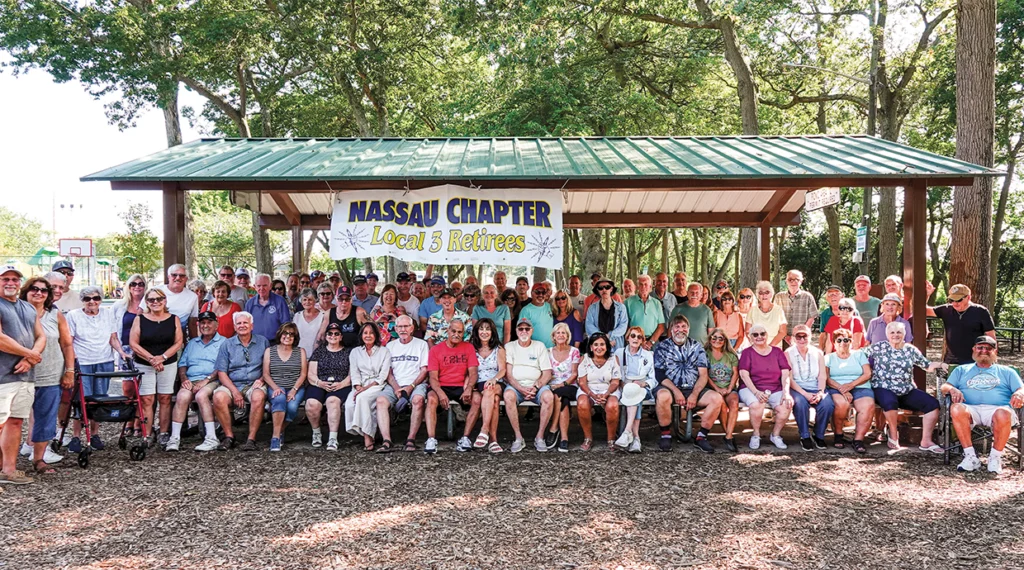 Local 3/Nassau County Chapter Retirees’ Club at a recent picnic.
